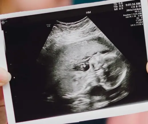 Comment déclarer un congé pathologique : maladie ou maternité ?